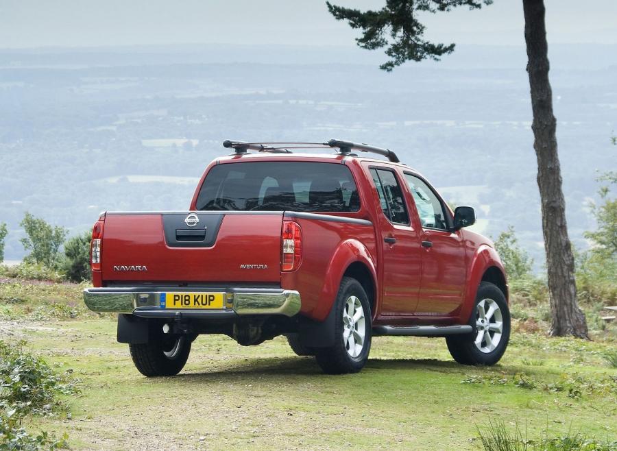  Nissan Navara Double Cab 2005 года  (UK) (фото 2 из 5)